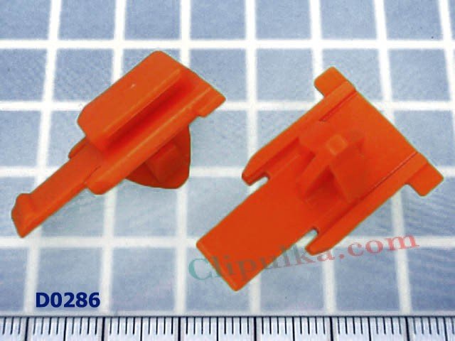 Spinka Listwy Progowej Audi Q7 - D0286