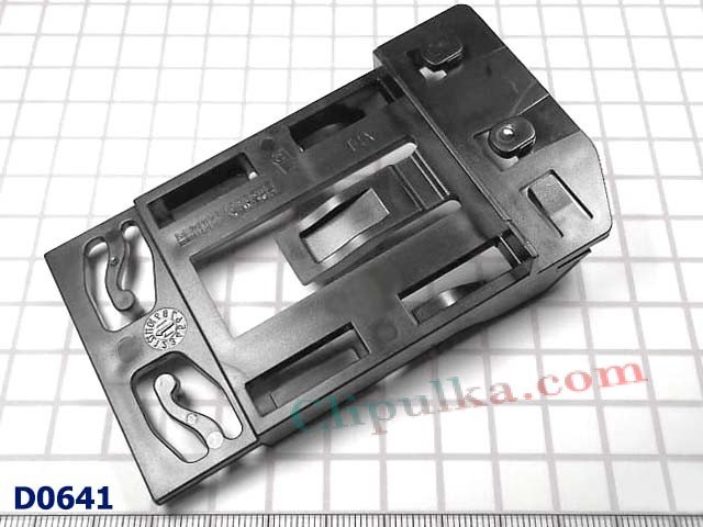 Uchwyt grilla PRAWY Volkswagen Crafter - D0641