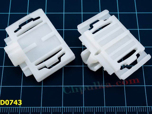 Spinka listwy bocznej Audi 100 / A6 C4 (4A0853825C) - D0743