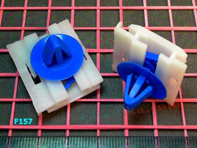 Пистоны крепления боковой листвы Renault Scenic I - F157