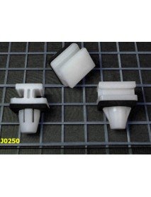 Clips fastening the decorative overlay of the handle opening tailgate Honda CITY - J0250