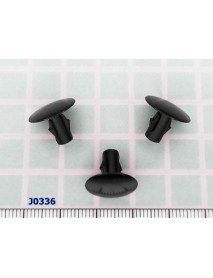 Clips fastening seal the hood Toyota FORTUNER - J0336