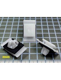 Rocker panel molding clips Hyundai VENUE - J0669